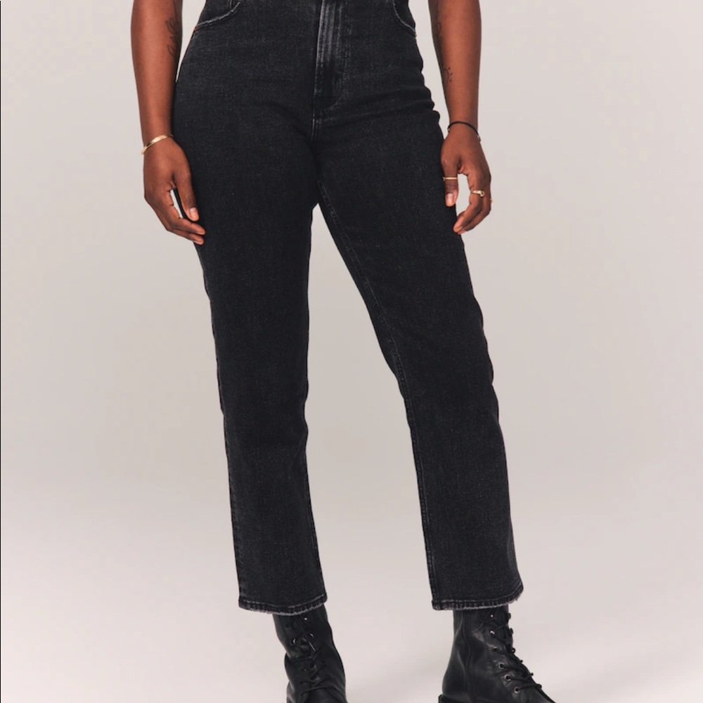 Ultra High Rise Ankle Straight Jeans in Black.